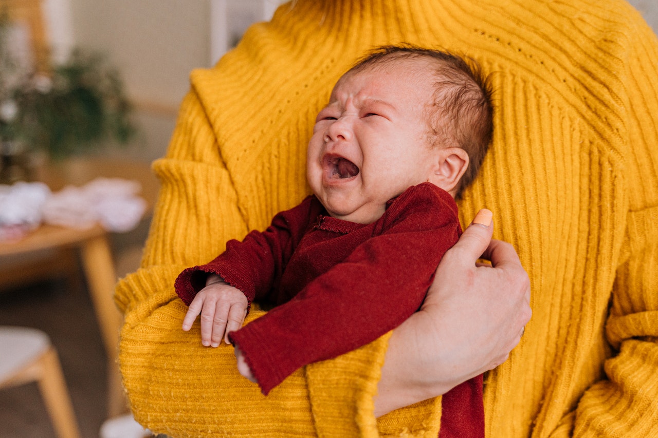 perbedaan gumoh dan muntah pada bayi